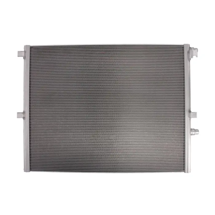 17118484638 Engine Parts Radiator for BMW 7 (G11, G12), 5 (G30, F90), 6 Gran Turismo (G32)