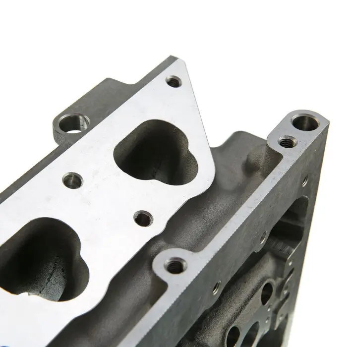 036103351L Engine Parts Cylinder Head for 