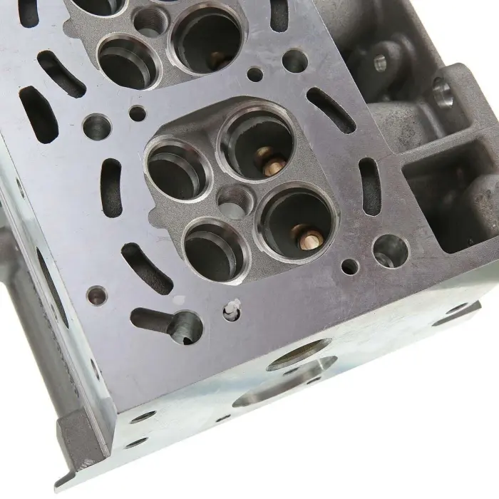 036103351L Engine Parts Cylinder Head for 