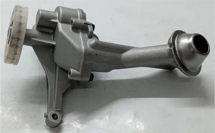 6021803001 Engine Parts Oil Pump for MERCEDES-BENZ SPRINTER 3-t Van (B903), T1 Bus (B601), T1 Van (601, 611), T1/TN Platform/Chassis