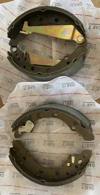 6Q0698525 Brake Shoe Set for AUDI 80, VW UP, SEAT IBIZA IV (6J5, 6P1), IBIZA Mk IV (6J5, 6P1), SKODA FABIA II (542), FABIA II (5J, 542)