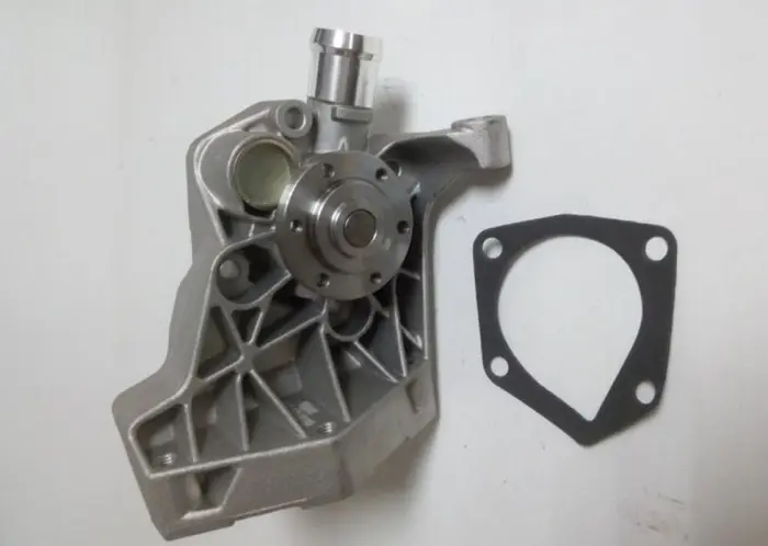 047121013R Engine Parts Water Pump for SKODA FABIA I Praktik (6Y5), FABIA I Saloon (6Y3), FABIA I Combi (6Y5), FABIA I (6Y2)