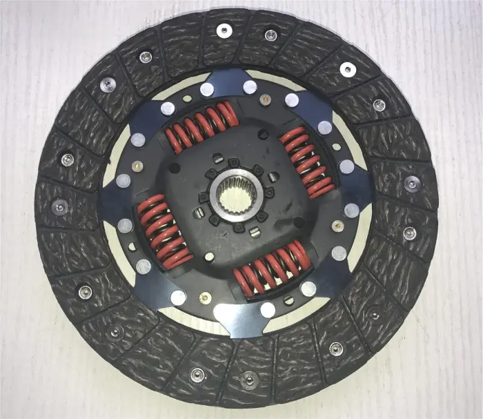 068141036N Transmission Parts Clutch Disc for AUDI 80, VW PASSAT