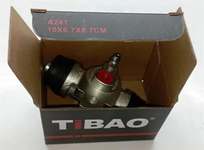 721611047 Brake Cylinder for VW TRANSPORTER Mk IV Platform/Chassis (70E, EUROVAN T4 Van (70A, 70H, 7DA, 7DH), CARAVELLE T4 Bus (70B, 70C, 7DB, 7DK, 70J, 70K, 7DC, 7DJ), CALIFORNIA T4 Camper (7DJ, 7DK, 70J)