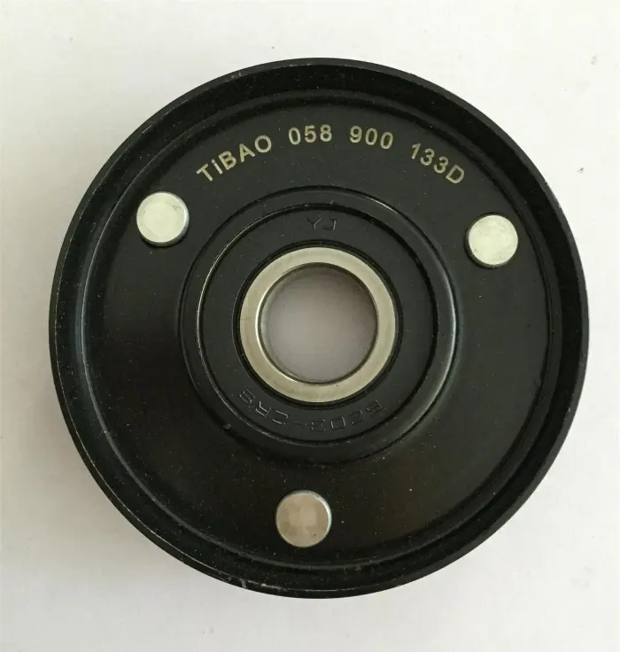 058900133D Engine Parts Tensioner Pulley for 