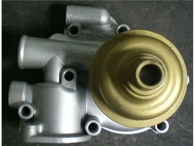 YF11003 Engine Parts Water Pump for 