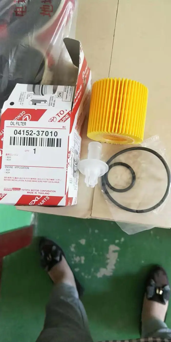 0415237010 Engine Parts Oil Filter for TOYOTA C-HR (_X1_), RAV 4 IV (_A4_), AURIS Estate (_E18_), AURIS (_E18_), GRAND PRIUS + (_W4_), AURIS (_E15_), ALTIS Saloon (_E15_), VERSO (_R2_), RAV 4 / VANGUARD III (_A3_), AVENSIS Estate (_T27_), AVENSIS Sal