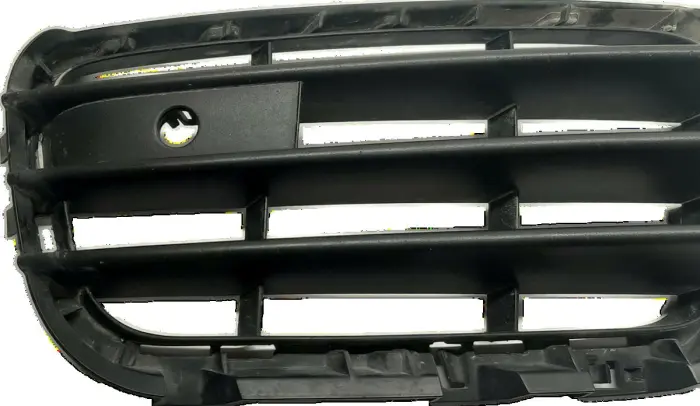 7P6853665A Bumper Grill for 