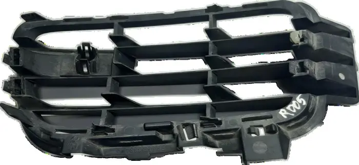 7P6853666A Bumper Grill for 