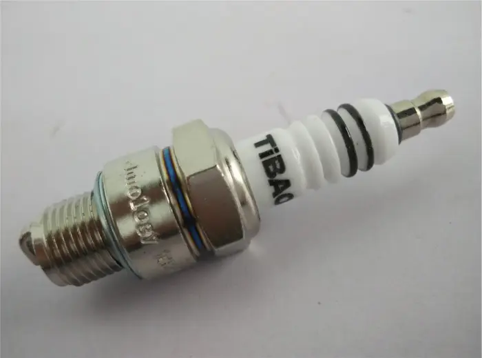 TBBP6ES Engine Parts Spark Plugs for 