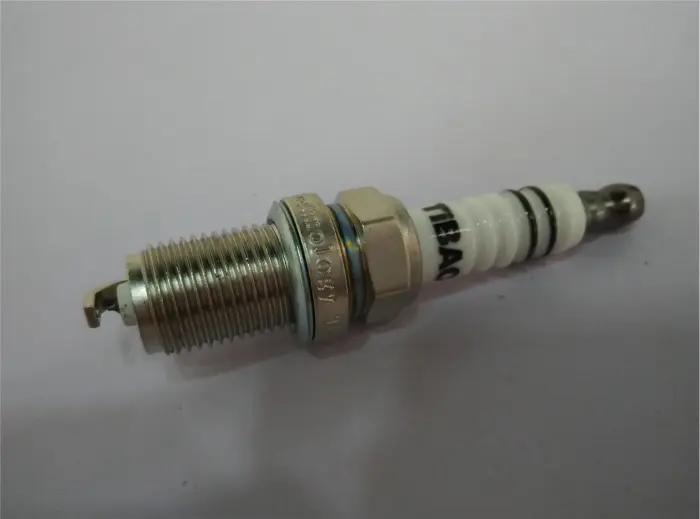 TBPFR7S8EG Engine Parts Spark Plugs for 