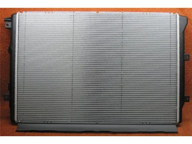 5ND121251 Engine Parts Radiator for