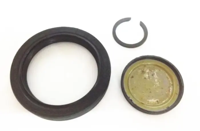 020498085E Transmission Parts Oil Seal for VW GOLF I Cabriolet (155), JETTA II (19E, 1G2, 165), SCIROCCO (53), CADDY I (14), CARIBE I (17), ATLANTIC I (16)