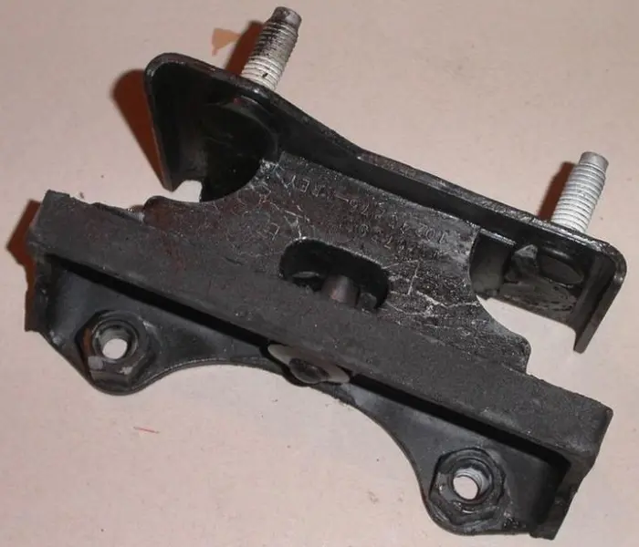 5682515 Transmission Parts Transmission Mount for 