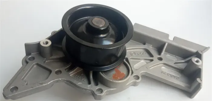 06C121004G Engine Parts Water Pump for AUDI A6 / S6 C5 (4B2), A4 / S4 B6 (8E2), A8 / S8 D3 (4E2, 4E8)