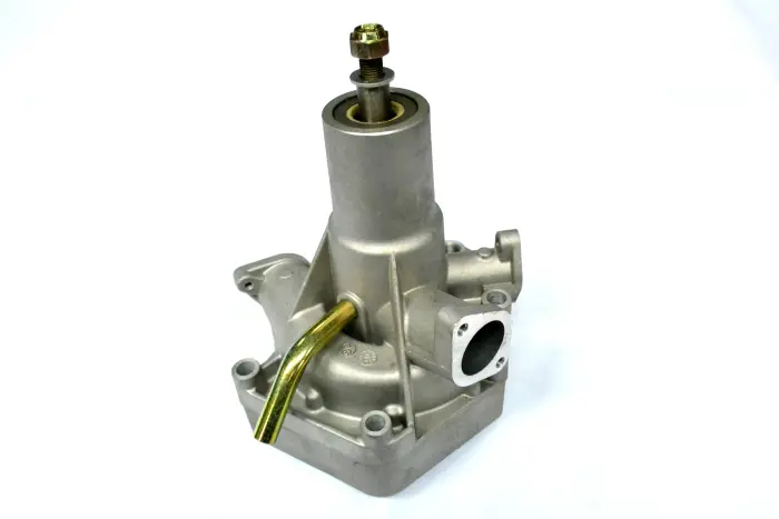 YF11002IV Engine Parts Water Pump for 