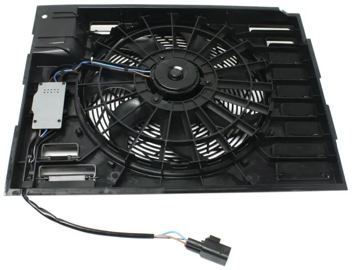 64546921379 Engine Parts Radiator Fan for BMW 7 (E65, E66, E67)