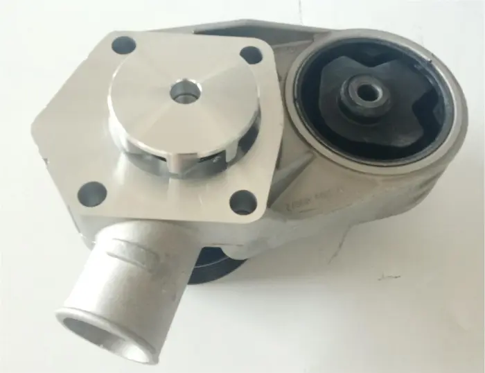 047121011B Engine Parts Water Pump for SKODA FELICIA II (6U1), FELICIA I Pickup (6UF, 6U7), FELICIA Cube Van (6U5), FELICIA II Estate (6U5), FELICIA I Estate (6U5), FELICIA I (6U1)