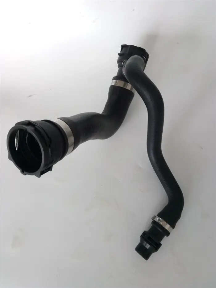 17127593490 Engine Parts Water Hose for BMW X5 (E70)