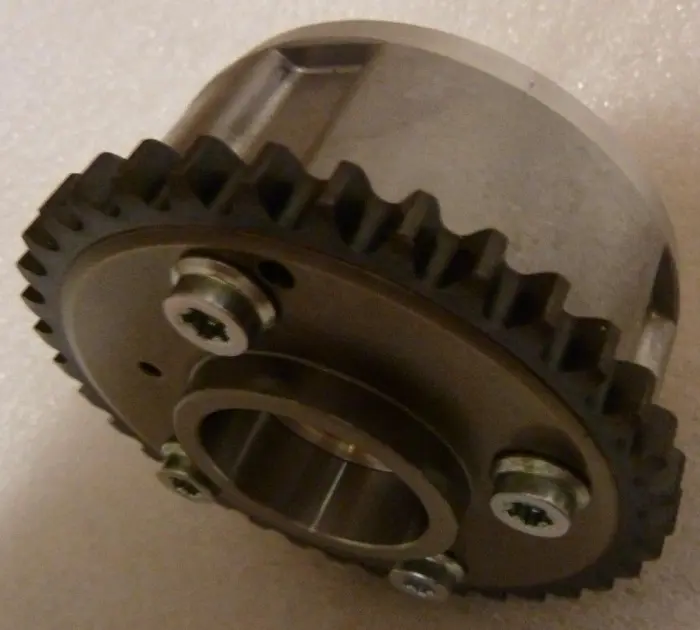 03C109088B Camshaft Adjuster for AUDI Q3, PORSCHE Cayenne, VW CARAVELLE, MITSUBISHI GALANT FORTIS VIII Sportback (CX_A), LANCER EX VII, SEAT ALHAMBRA (710, 711), SKODA ROOMSTER Praktik (5J)